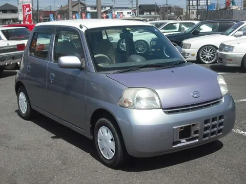 Daihatsu Esse