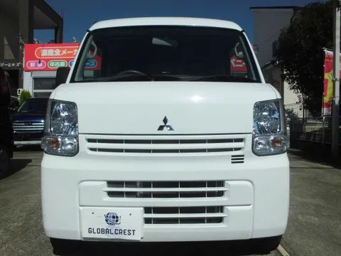 Mitsubishi Minicab Van