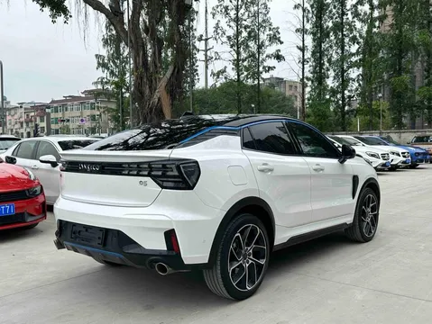 Lynk & Co Lynk & Co 05