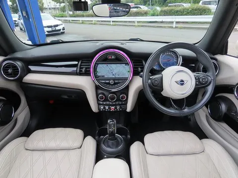 MINI Cooper Convertible