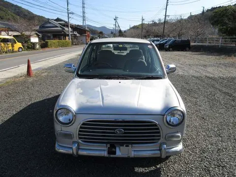 Daihatsu Mira Gino