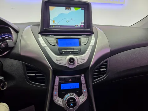 Hyundai Elantra (Avante)
