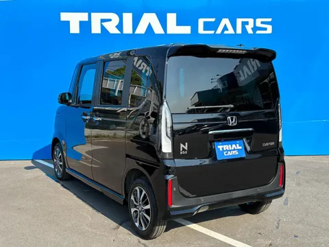 Honda N-BOX Custom