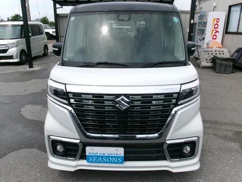 Suzuki Spacia Custom