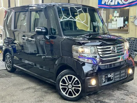 Honda N-BOX Custom