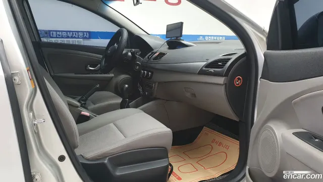 Renault SM3