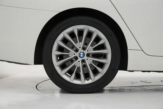 BMW BMW
