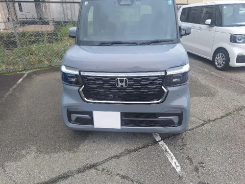 Honda N-BOX Custom