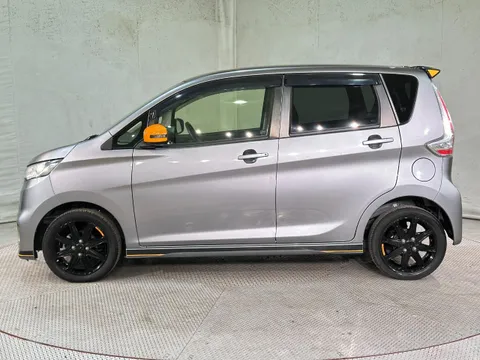 Mitsubishi eK Custom
