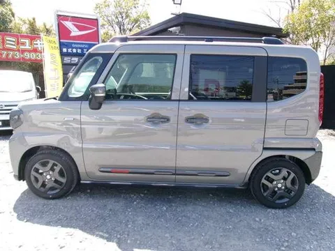 Suzuki Spacia Gear