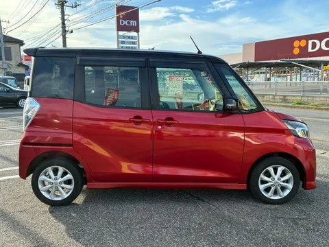 Nissan Dayz Roox
