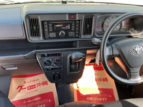 Toyota Pixis Van