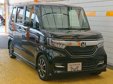 Honda N-BOX Custom