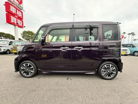 Suzuki Spacia