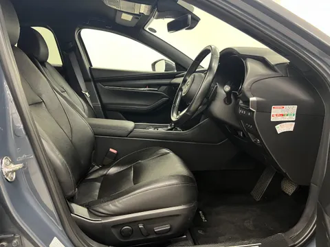 Mazda MAZDA3 Fastback