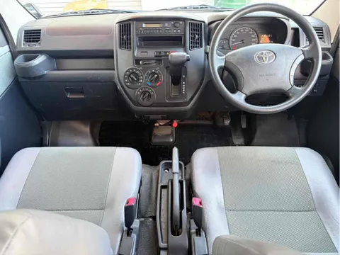 Toyota TownAce Van