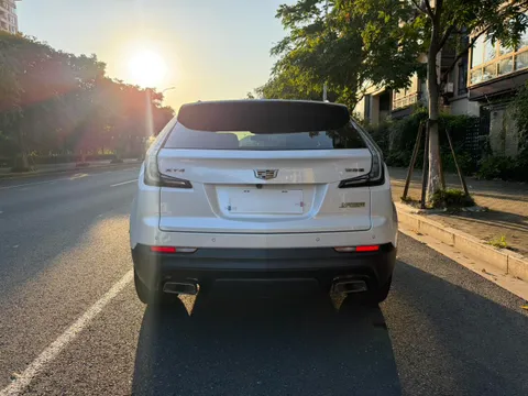 Cadillac XT4