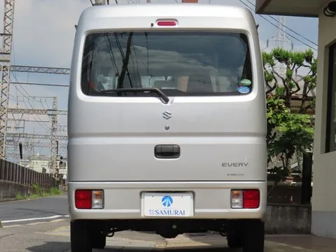 Suzuki Every