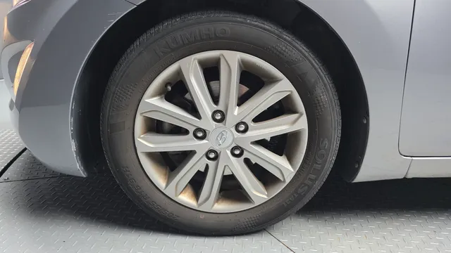 Hyundai Elantra (Avante)