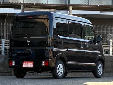 Nissan Clipper Van