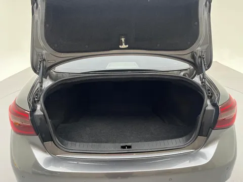 Infiniti Q50L