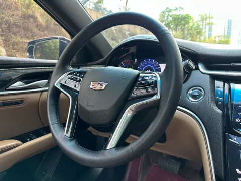Cadillac XTS