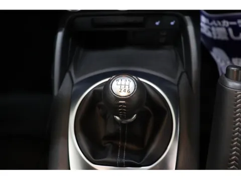 Mazda MX-5 (Roadster)
