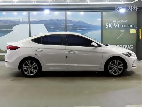 Hyundai Elantra (Avante)