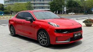 Lynk & Co 03