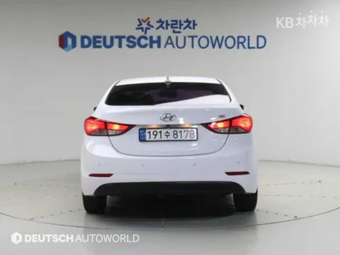Hyundai Elantra (Avante)