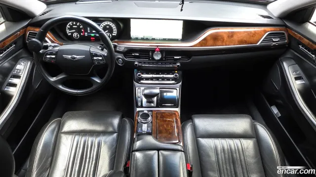 Genesis G90 (EQ900)
