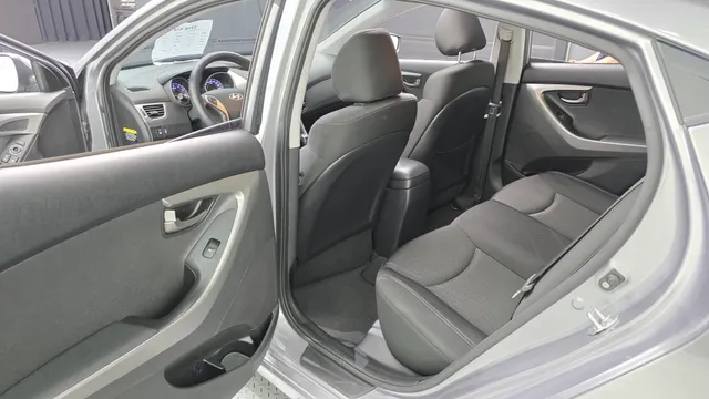Hyundai Elantra (Avante)