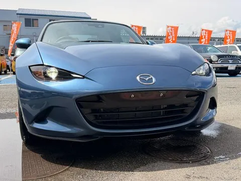 Mazda MX-5 (Roadster)