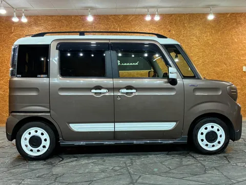 Suzuki Spacia Gear