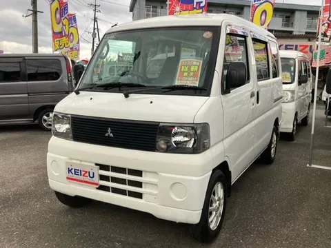 Mitsubishi Minicab Van