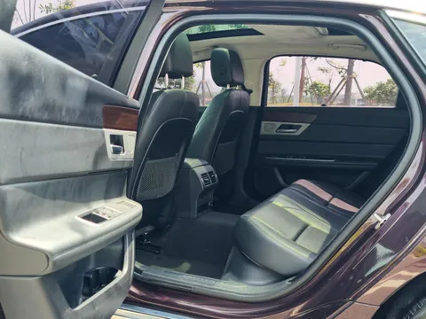 Jaguar XFL