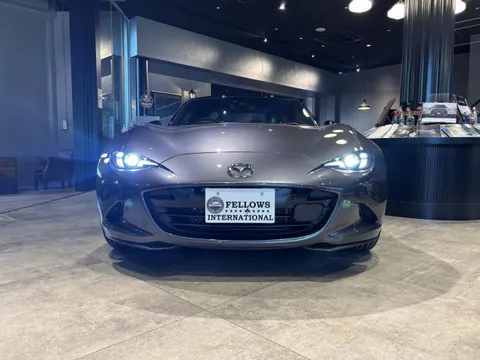 Mazda MX-5 (Roadster)