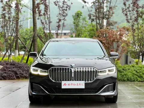 BMW 7-Series