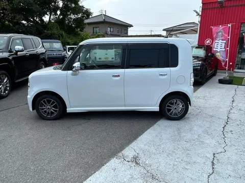 Toyota Pixis Space