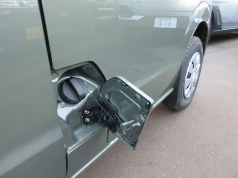 Nissan Clipper Van