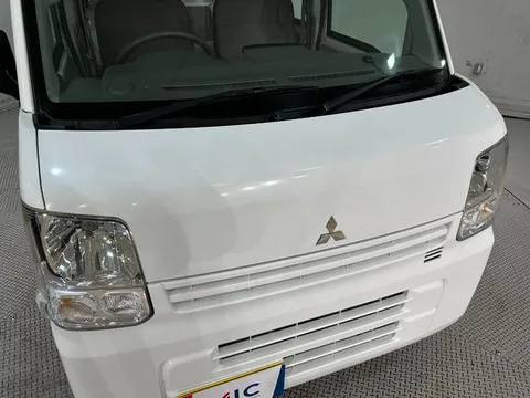Mitsubishi Minicab Van