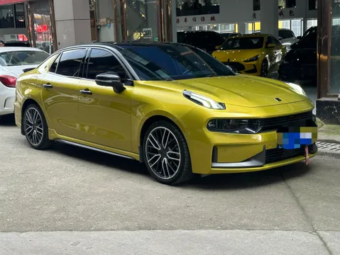 Lynk & Co 03