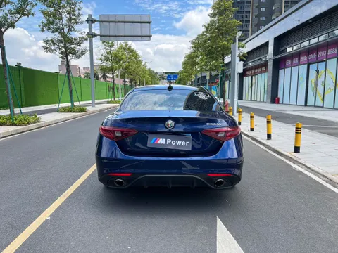 Alfa Romeo Giulia