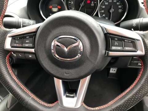 Mazda MX-5 (Roadster)