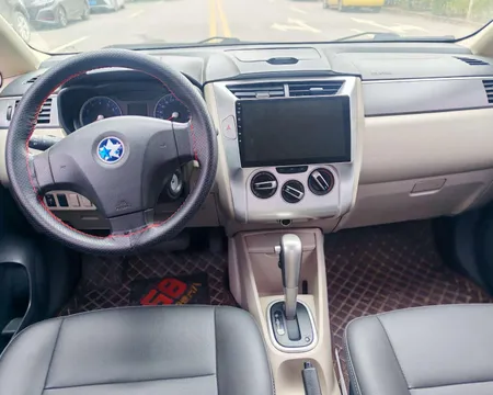 Venucia R50