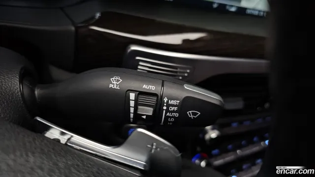 Genesis G90 (EQ900)
