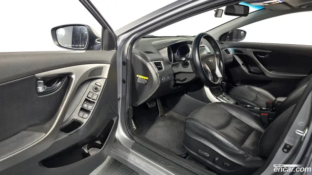 Hyundai Elantra (Avante)