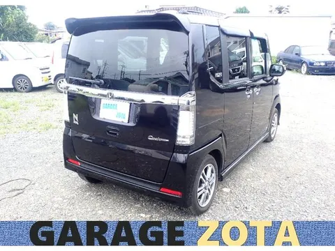 Honda N-BOX Custom