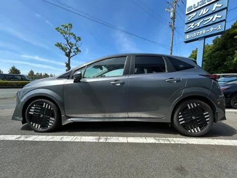 Nissan Note Aura