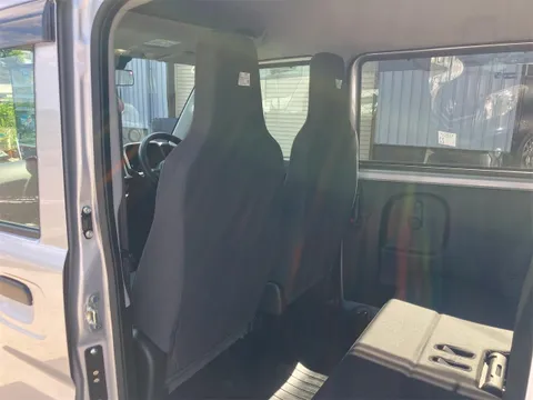 Nissan Clipper Van